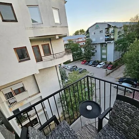 Apartment Avtokomanda *